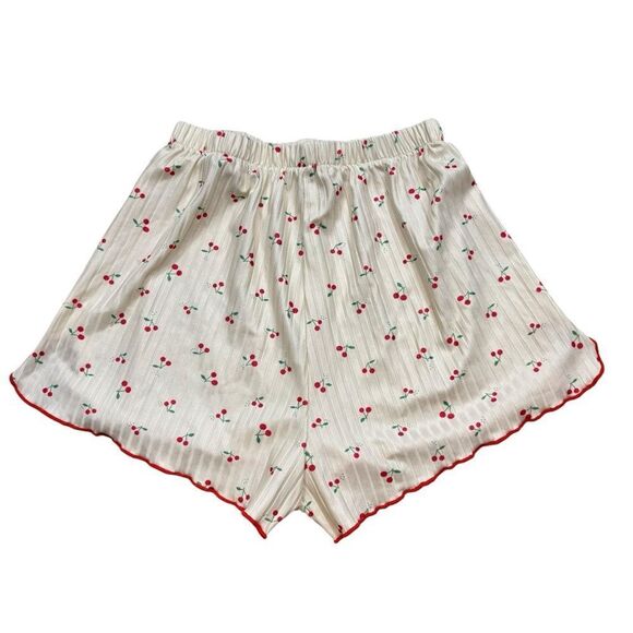 Ladies Off White and Cherry Print Loung Shorts Size Smalll - Picture 2 of 6